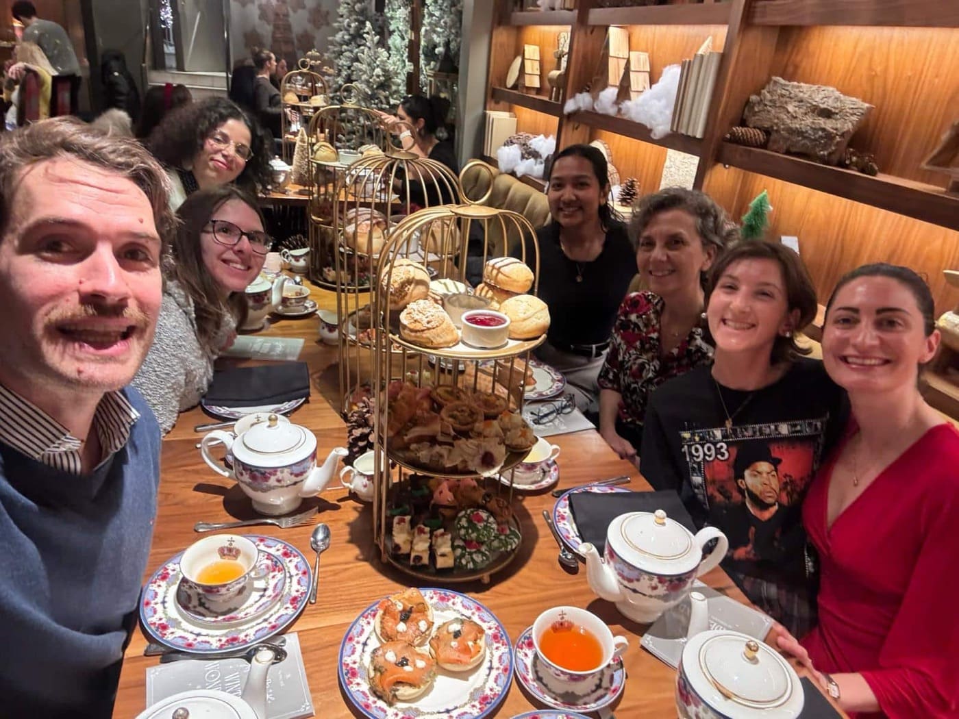 High tea at the Fairmont Vancouver with our French teachers, photo 3