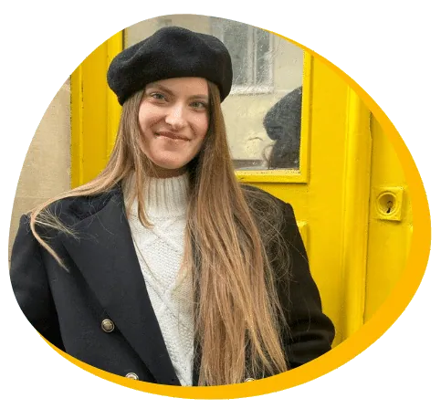 Clélia, French teacher